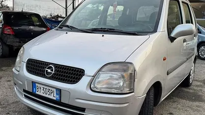 Usata Opel Agila Comfort 74 CV (54 kW) 2001 Monovolume