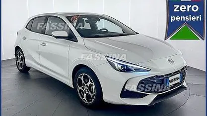 Nuova MG MG3 Luxury 194 CV (142 kW) 2025 Bianco Utilitaria
