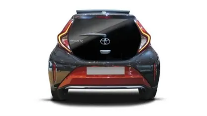 Usata Toyota Aygo X Lounge 72 CV (52 kW) 2025 Nero SUV