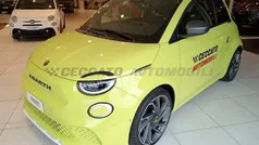 Verde Usata 2023 Abarth 500e Turismo Due volumi | 26.226 € (Super prezzo)