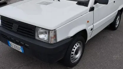 Usata Fiat Panda Young 54 CV (39 kW) 2002 Bianco Berlina