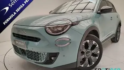 Usado Fiat 600 La Prima 110 CV (80 kW) 2025 Azul SUV