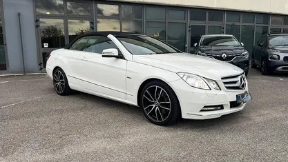 Begagnad Mercedes E220 170 HK (125 kW) 2012 Vit Cab