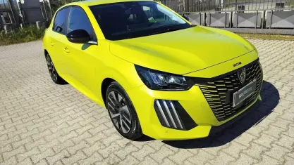Nuova Peugeot 208 Business-Line 101 CV (74 kW) 2026 Giallo Utilitaria