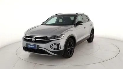 Grigio metallizzato Usata 2023 VW T-Roc Style SUV | 22.300 € (Buon prezzo)