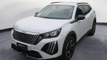 Usata Peugeot 2008 Allure 102 CV (75 kW) 2025 Bianco SUV