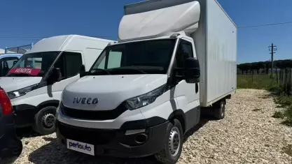 Usata Iveco Daily 136 CV (100 kW) 2018 Bianco Furgone