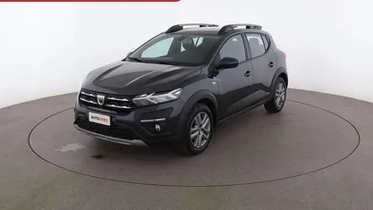 Grigio Usata 2022 Dacia Sandero Comfort SUV | 14.799 € (Buon prezzo)