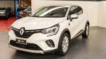 Usata Renault Captur Intens 92 CV (67 kW) 2022 Bic.bianco/tetto nero SUV