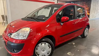 Usata Renault Modus 90 CV (66 kW) 2012 Rosso Monovolume