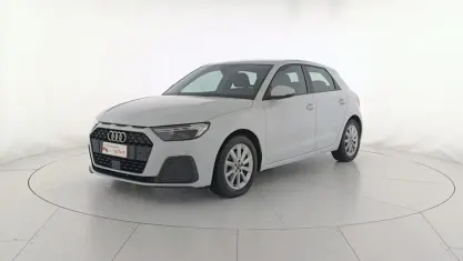 Usata Audi A1 Sportback Business 110 CV (80 kW) 2023 Bianco ghiacciaio metallizzato Utilitaria