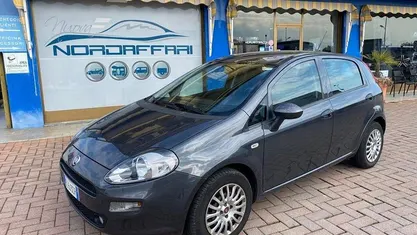 Usata Fiat Punto Street 69 CV (50 kW) 2017 Nero Utilitaria