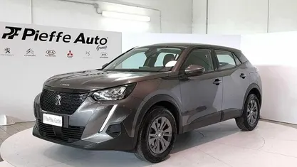 Usata Peugeot 2008 Active 101 CV (74 kW) 2021 Grigio SUV
