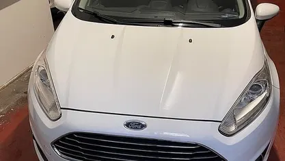Usata Ford Fiesta Titanium 75 CV (55 kW) 2015 Bianco Berlina