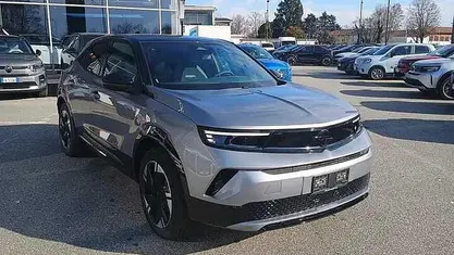 Nuova Opel Mokka-e 114 kW (156 CV) 2025 Argento SUV