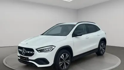 Gebraucht Mercedes GLA200 150 PS (110 kW) 2023 Weiß SUV