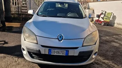 Usata Renault Mégane GrandTour 110 CV (80 kW) 2011 Grigio Station wagon