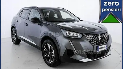 Usata Peugeot 2008 Allure 101 CV (74 kW) 2022 Grigio SUV