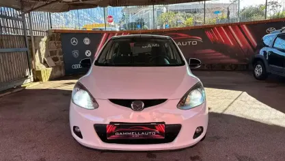 Usata Mazda 2 75 CV (55 kW) 2010 Bianco Utilitaria