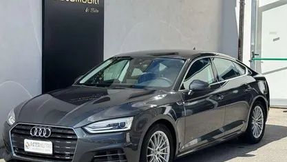 Grigio Usata 2019 Audi A5 Sportback Sport Due volumi | 28.499 € (Buon prezzo)