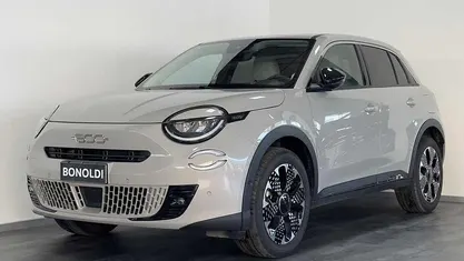 Usata Fiat 600 La Prima 110 CV (80 kW) 2025 Beige SUV