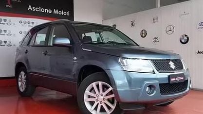 Usata Suzuki Grand Vitara 128 CV (94 kW) 2009 Grigio SUV