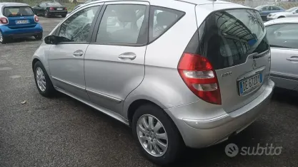 Usata Mercedes A180 Elegance 109 CV (80 kW) 2005 Grigio Berlina