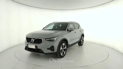 Grigio Usata 2025 Volvo XC40 Core SUV | 33.900 € (Buon prezzo)