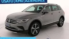 Monstone grey met. Usata 2021 VW Tiguan Elegance SUV | 29.900 € (Buon prezzo)