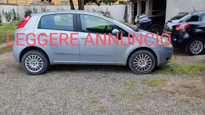 Usata Fiat Grande Punto Dynamic 77 CV (56 kW) 2008 Grigio Utilitaria