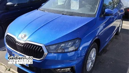 Blu Usata 2024 Skoda Fabia Selection Due volumi | 15.490 € (Buon prezzo)