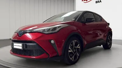 Begagnad Toyota C-HR Trend 184 HK (135 kW) 2022 Röd SUV