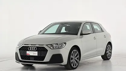 Usata Audi A1 Sportback Admired 95 CV (69 kW) 2023 Argento Utilitaria