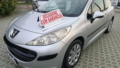 Usata Peugeot 207 75 CV (55 kW) 2007 Berlina