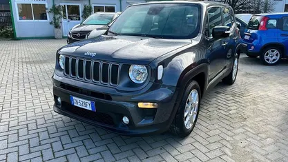 Grigio Usata 2023 Jeep Renegade Limited SUV | 17.990 € (Buon prezzo)