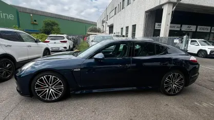 Usata Porsche Panamera 400 CV (294 kW) 2010 Blu Utilitaria