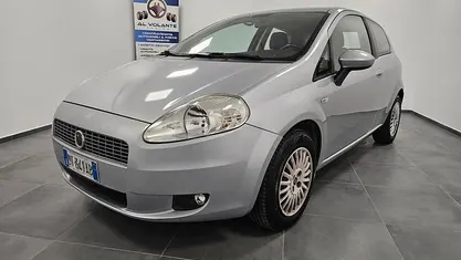 Grigio Usata 2008 Fiat Grande Punto Active Due volumi | 3990 € (Buon prezzo)