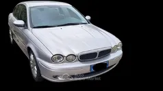 Grigio Usata 2002 Jaguar X-type Tre volumi | 5800 € (Buon prezzo)
