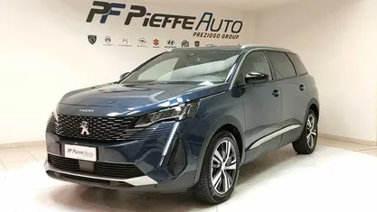 Blu Usata 2023 Peugeot 5008 Allure Monovolume | 26.700 € (Buon prezzo)