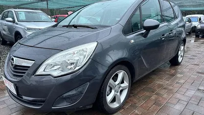 Usata 2012 Opel Meriva Cosmo Monovolume | 4800 € (Buon prezzo)