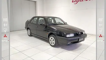 Usata Alfa Romeo 155 126 CV (92 kW) 1993 Nero Berlina