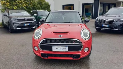 Begagnad Mini Cooper S 192 HK (141 kW) 2019 Röd Halvkombi