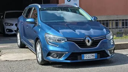 Usata Renault Mégane GrandTour Zen 110 CV (80 kW) 2016 Bluazzurro Station wagon