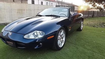 Usata Jaguar XKR 363 CV (266 kW) 1998 Blu Cabrio