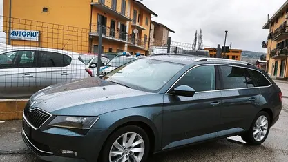 Usata Skoda Superb Executive 150 CV (110 kW) 2023 Grigio Berlina