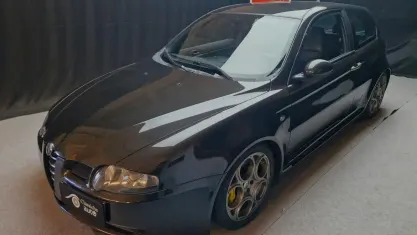 Begagnad Alfa Romeo 147 GTA 250 HK (183 kW) 2004 Halvkombi