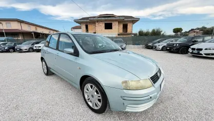 Usata Fiat Stilo 120 CV (88 kW) 2006 Blu/azzurro Berlina