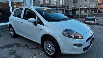 Usata Fiat Punto Young 77 CV (56 kW) 2015 Bianco Utilitaria