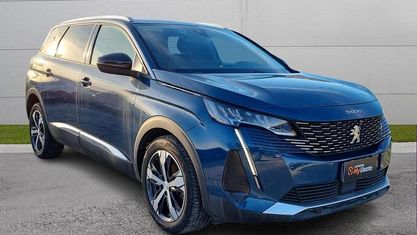 Begagnad Peugeot 5008 Active 131 HK (96 kW) 2022 Blå SUV
