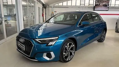 Usata Audi A3 S-Line 204 CV (150 kW) 2022 Blu Berlina